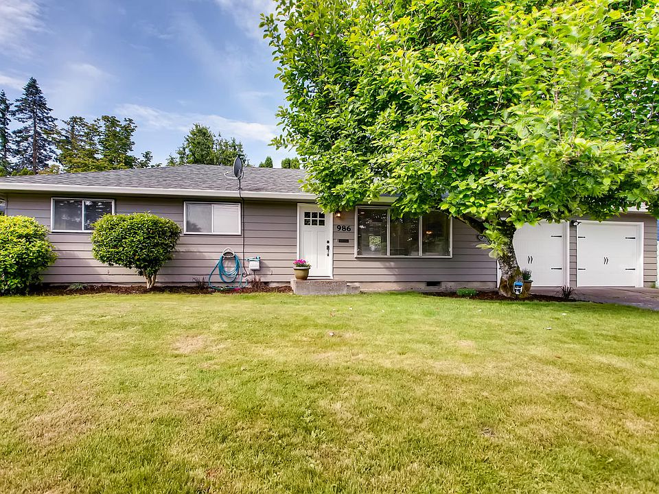 1st image of 986 NE Sturgess Ave