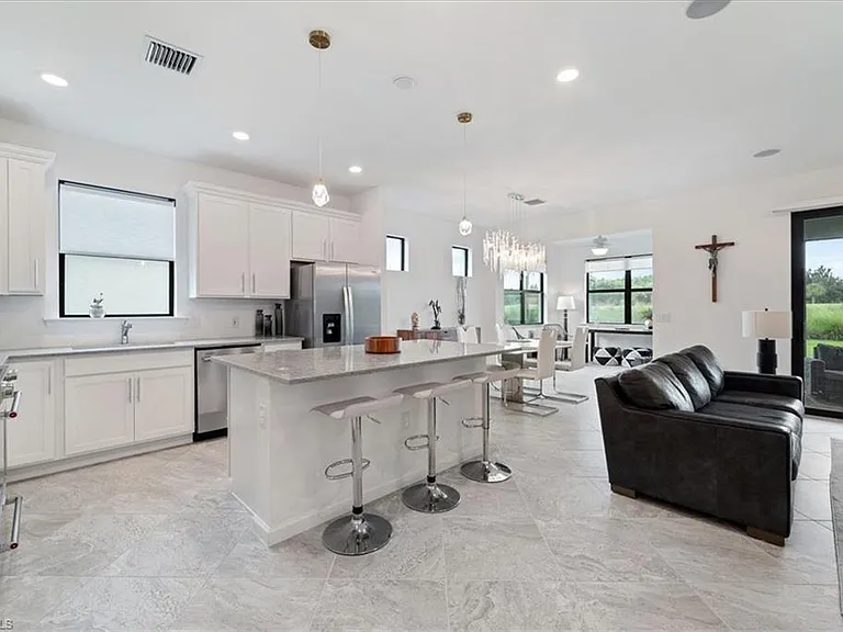 5644 Celebration Dr — Photo 12