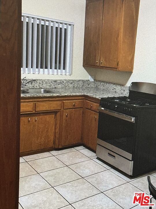 2nd image of 4817 Oakwood Ave