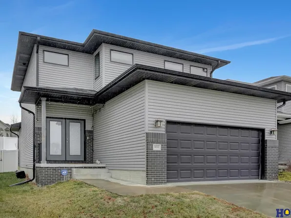 9600 Forest Glen Dr, Lincoln, NE 68526