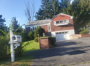 120 Halyan Rd, Yorktown Heights, NY 10598