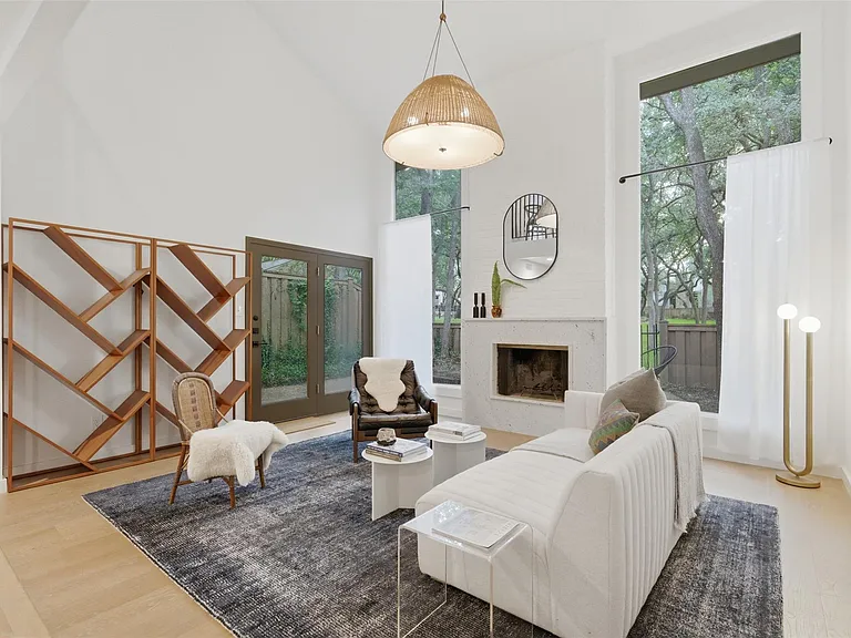 8300 Summer Place Dr — Photo 2