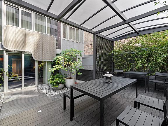 3rd image of 519 W 23rd St #Penthouse