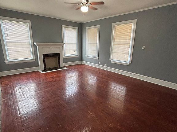 3rd image of 103 E Merrick St #101