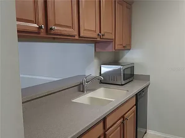 1020 Villagio Cir Unit 201, Sarasota, FL 34237