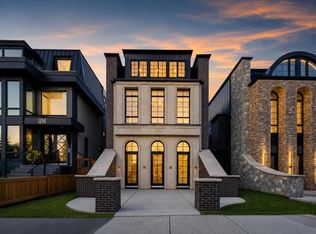 1216 S 8th Ave SE, Calgary, AB T2G 0M7