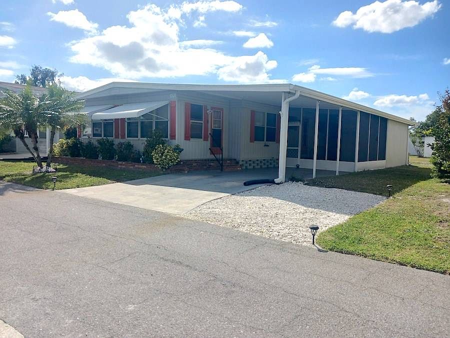 1st image of 390 Teakwood Dr