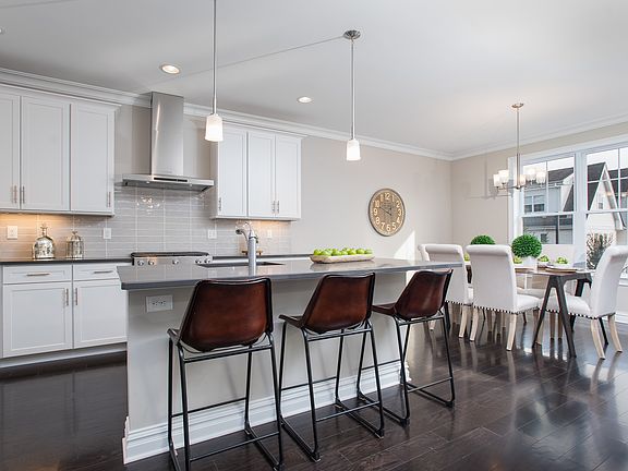 Spacious Eat-In Kitchen