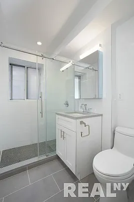 Rented by REAL New York | media 20