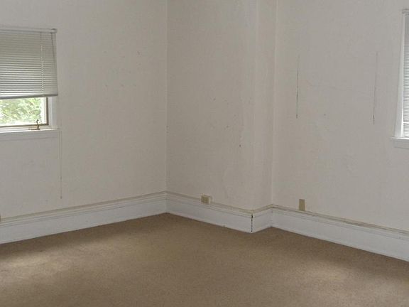 Large Bedroom