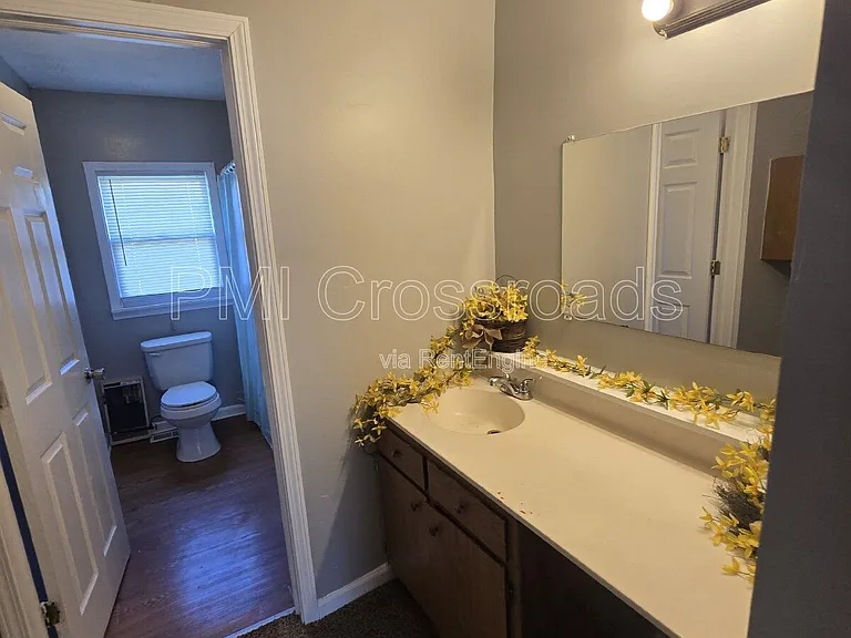 153 S Cypress Ave — Photo 15