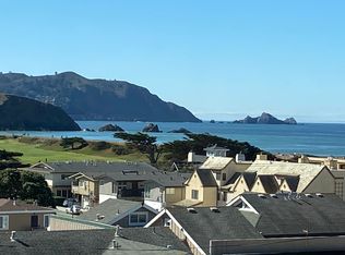 122 Hilton Ln #3, Pacifica, CA 94044