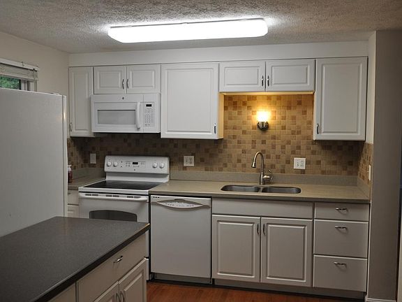 5th image of 760 Tradewind Dr