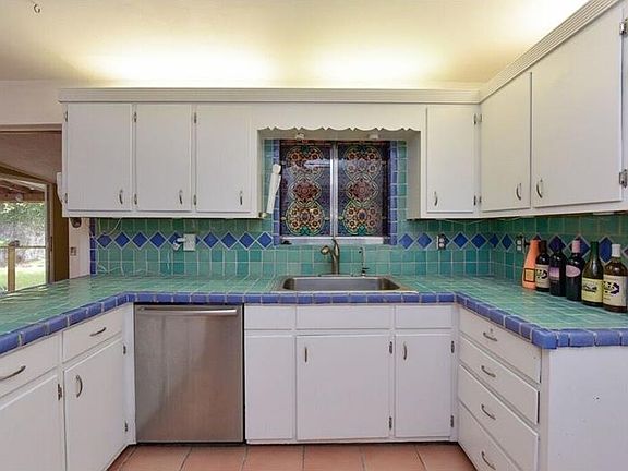 4th image of 2622 Bryce Ln