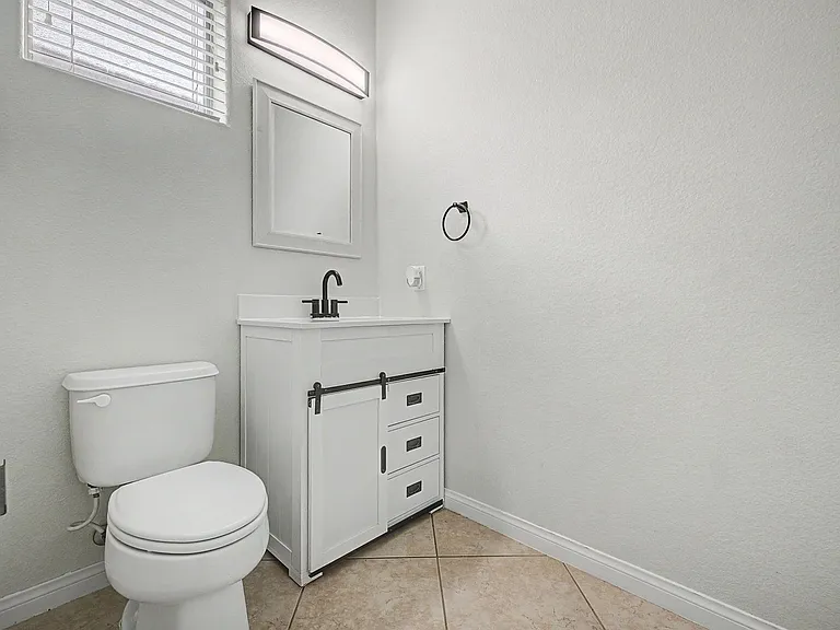4204 Lower Saxon Ave — Photo 12