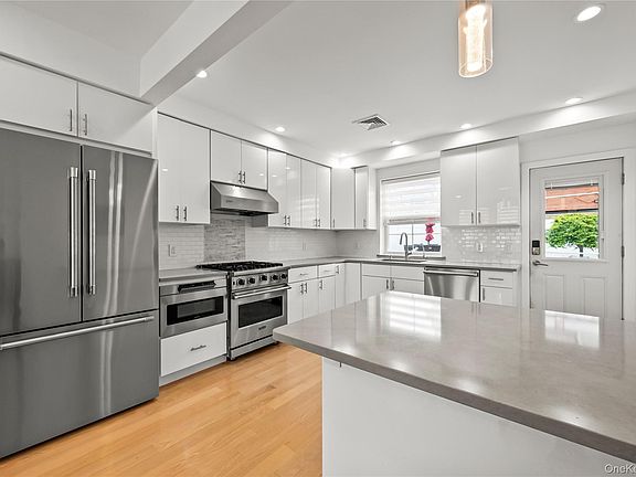 5th image of 53-16 Concord Street