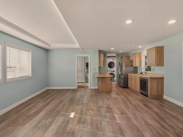 (undisclosed Address)