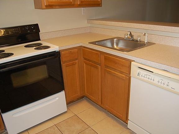 5th image of 209 Scottsdale Sq #209