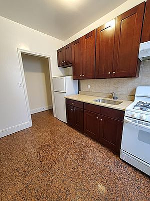 2nd image of 7121 Fort Hamilton Pkwy #3G