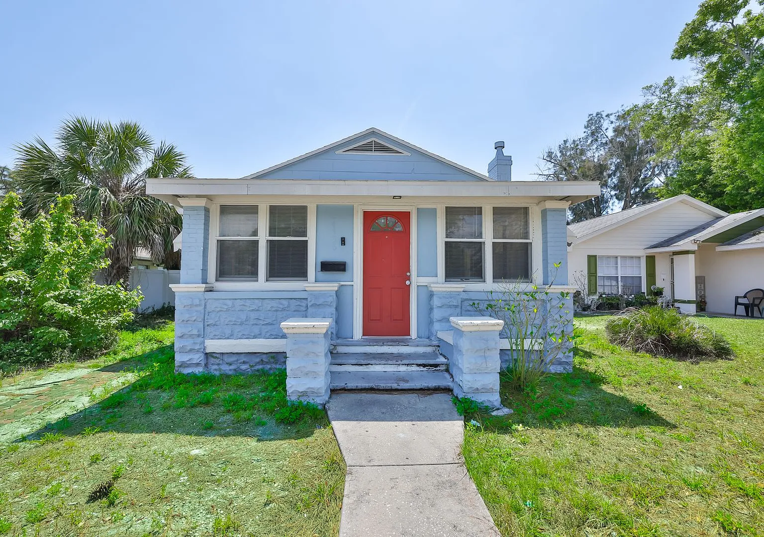 Exquisite Remodeled Retreat: 4 Bed, 1 Bath Gem in St. Petersburg — Photo 1