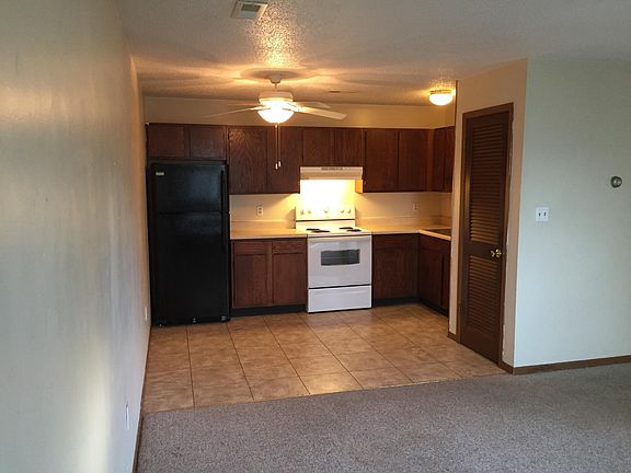 5th image of 507 S Highway 47 APT 25