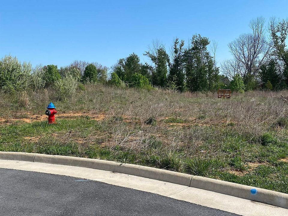 2nd image of 200 Gray Dr