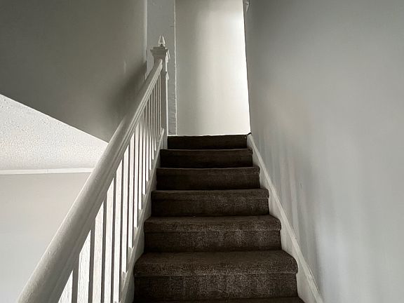 3rd image of 3418 3418/3420 Clifton St #3420