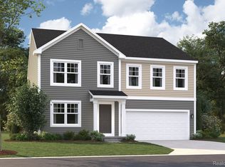 531 Lake Village Ave, Waterford, MI 48328