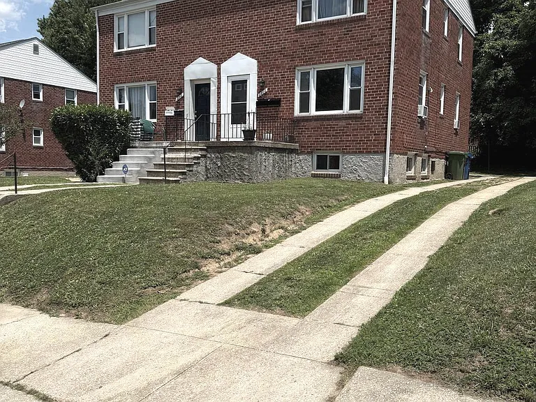 2800 Shirey Ave — Photo 3