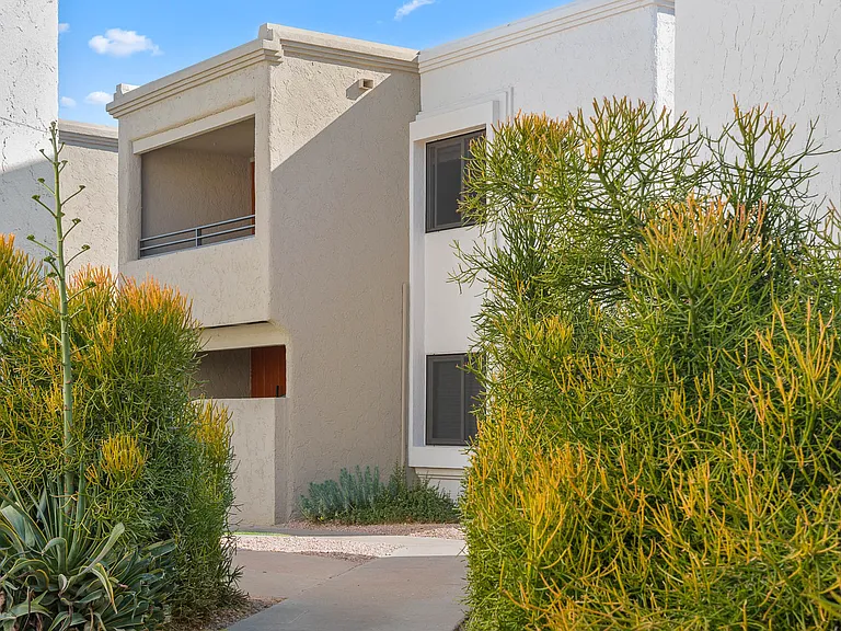 The Cortesian Apartments — Photo 15