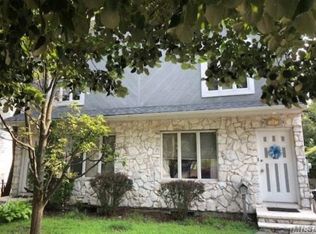 22 Kirkwood Rd #A, Pt Washington, NY 11050