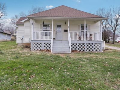 1210 S 2nd St, De Soto, MO, 63020