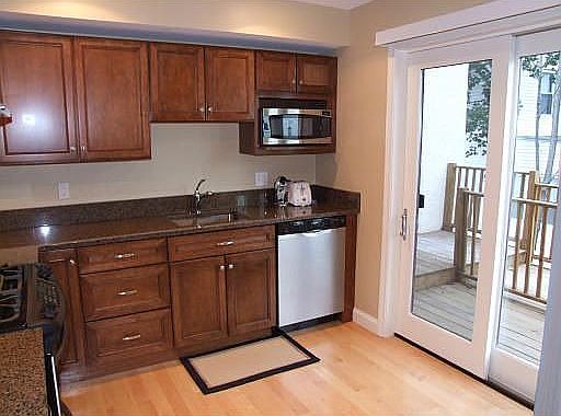 5th image of 27 Saint James Ave Unit 6
