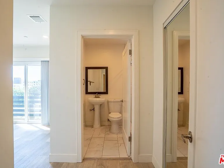 608 N Gramercy Pl — Photo 6