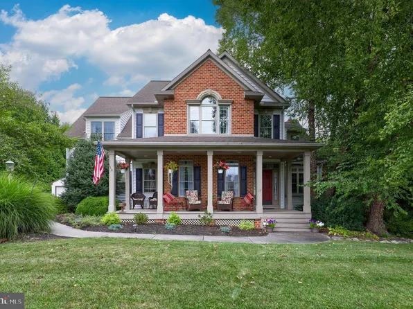 17 Farmington Way, New Providence, PA 17560