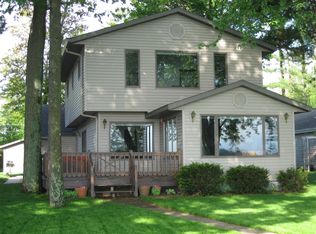 W8372 Rustic Dr, Clintonville, WI 54929