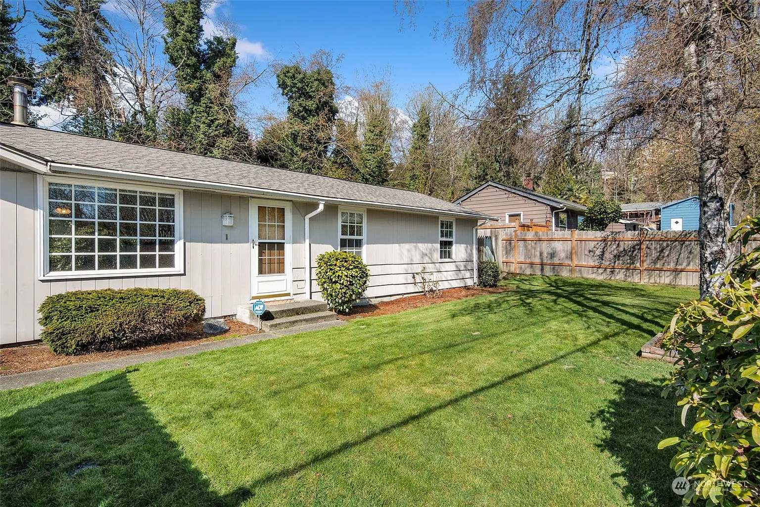 21337 Des Moines Memorial Drive photo 1