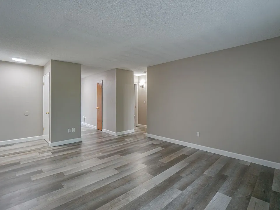 5128-5218 SW Franklin Ave