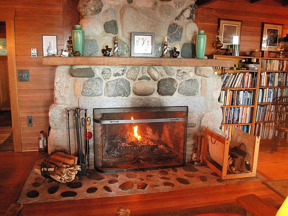 Great fireplace!