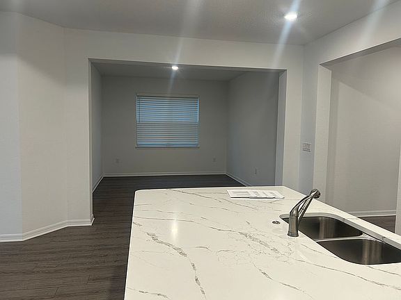 Dining/Breakfast Nook