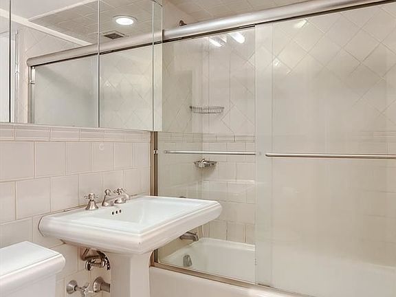 5th image of 425 E 54th St #11D