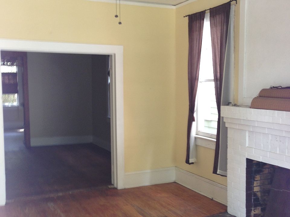 2nd image of 912 Rankin St