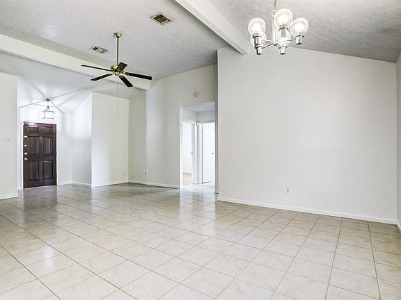 4th image of 2532 Knoxville Dr