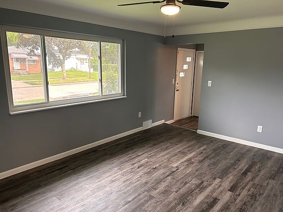 4th image of 22761 Beechwood Ave