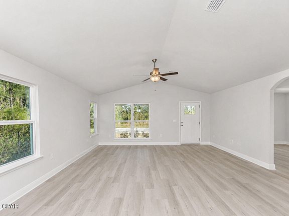 5th image of 11504 Godart St
