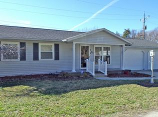 101 Robin Ln, Vincennes, IN 47591