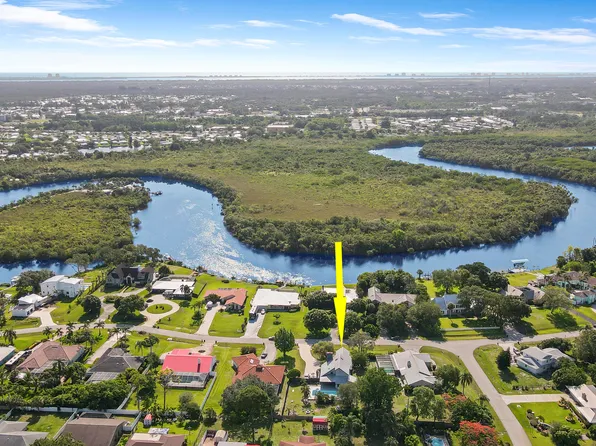 674 SE Hidden River Drive, Port St Lucie, FL 34983