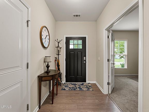 3rd image of 35 Keowee Lane