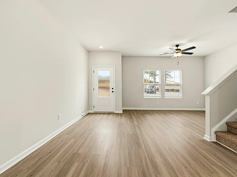167 Seville Way — Photo 6