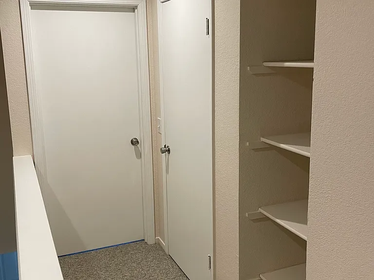 402 Butler Ct #B — Photo 8